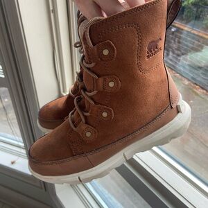 Almost new brown suede sorel waterproof winter boots for boys.